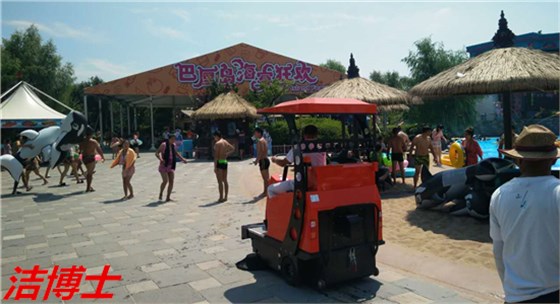 駕駛掃路車(chē)