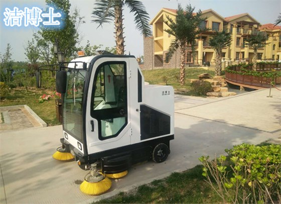 潔博士電動(dòng)掃地機