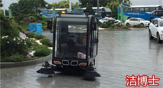 潔博士電動(dòng)掃地機