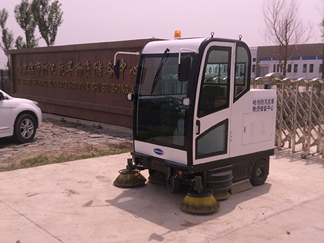 掃路車(chē)案例-哈爾濱市防汛抗旱物資儲備中心