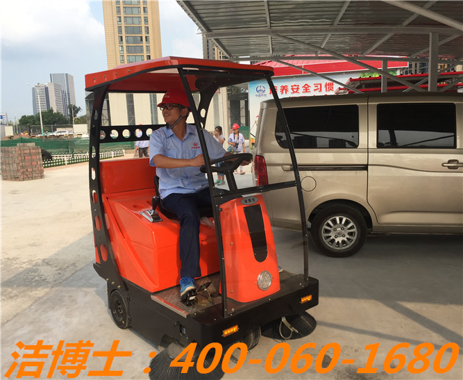 潔博士電動(dòng)清掃車(chē)客戶(hù)案例—中鐵四局 潔博士電動(dòng)清掃車(chē)客戶(hù)案例—中鐵四局