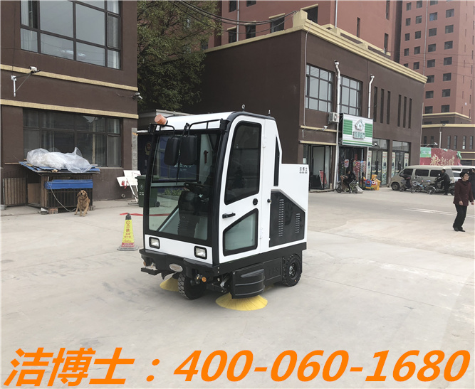 潔博士駕駛清掃車(chē)用戶(hù)案例——長(cháng)治浩鷹物業(yè)管理 潔博士駕駛清掃車(chē)用戶(hù)案例——長(cháng)治浩鷹物業(yè)管理