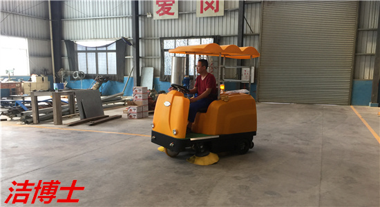 電動(dòng)清掃車(chē)