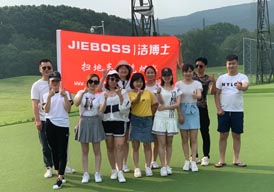 揮越巔峰、縱情果嶺，潔博士冠軍小組鐘山高爾夫體驗之旅